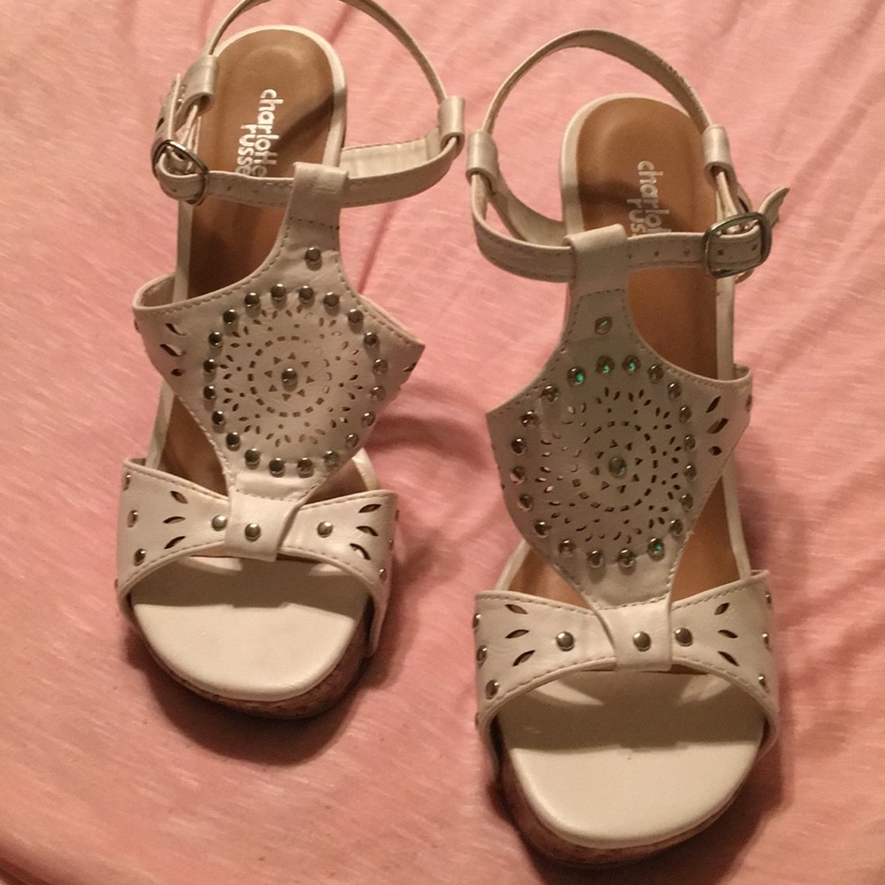 EUC White & Silver wedge heels 4”